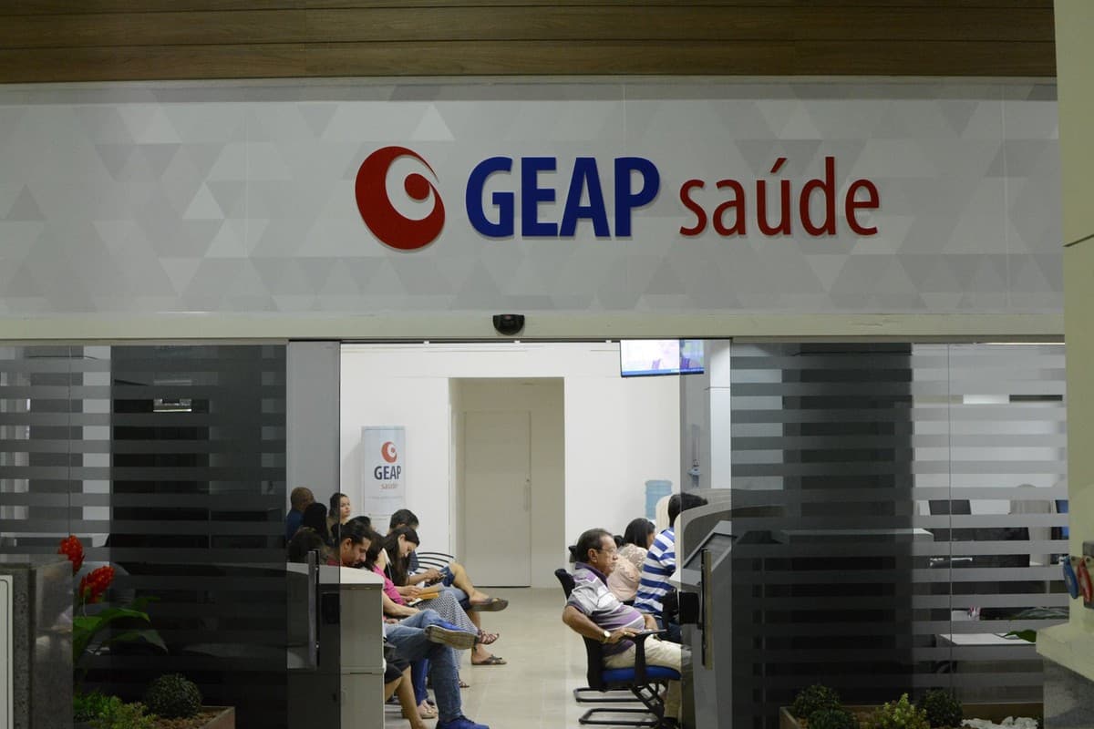 Geap cumple medida cautelar y emite nuevos recibos con valores rectificados para servidores
